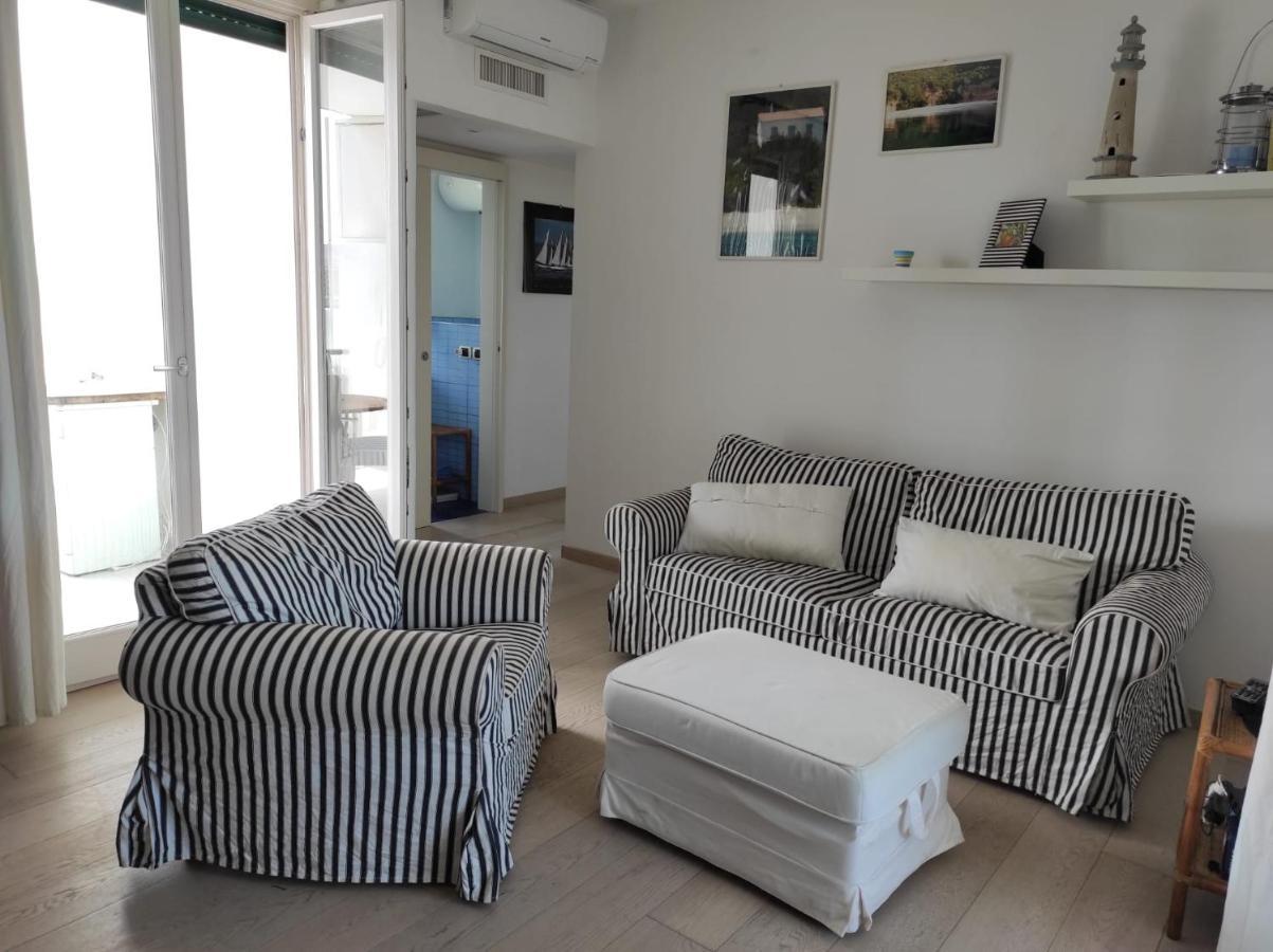 Grazioso Appartamento Vicino Al Mare San Cataldo  Exteriör bild