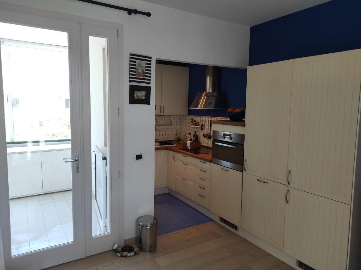 Grazioso Appartamento Vicino Al Mare San Cataldo  Exteriör bild